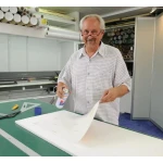 Spray adeziv permanent, 500 ml tesa® Spray Adeziv Permanent, puternic, rezistent pentru suprafete mari_aplicatie4