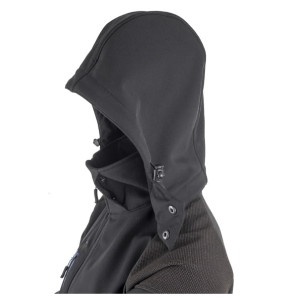 Jacheta Softshell YUKI II, neagra, exterior TPU si Fleece la interior, Impermeabilitate 8000 mm, Respirabilitate 3000 g/m2/24H, intarituri Ristop, buzunare de ventilatie