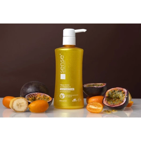 Sapun lichid gel Racoritor Sense, 330ml, 99.3% ingrediente naturale, PH neutru, parfum floral-fructat, flacon BioPet 100% reciclabil