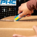 PHC-E12206-4_Cutter cu lama din otel-carbon, autoretractabila, VOLO disposable auto-retract safety knife, usor, ergonomic, pentru sarcini de taiere cu volum mare de lucru_2