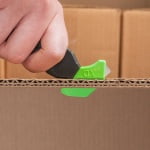 PHC-ECO-4-65EX_Cutter pentru taierea ambalajelor mai groase, cu maner 100% din material reciclat, Klever Eco Excel XD, negru, previne blocarea lamei, tehnologie Smooth-Kut™_aplicatii1